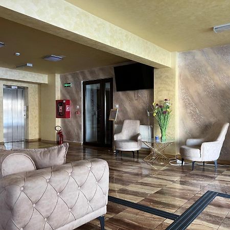 Hotel Mara Brăila Екстериор снимка