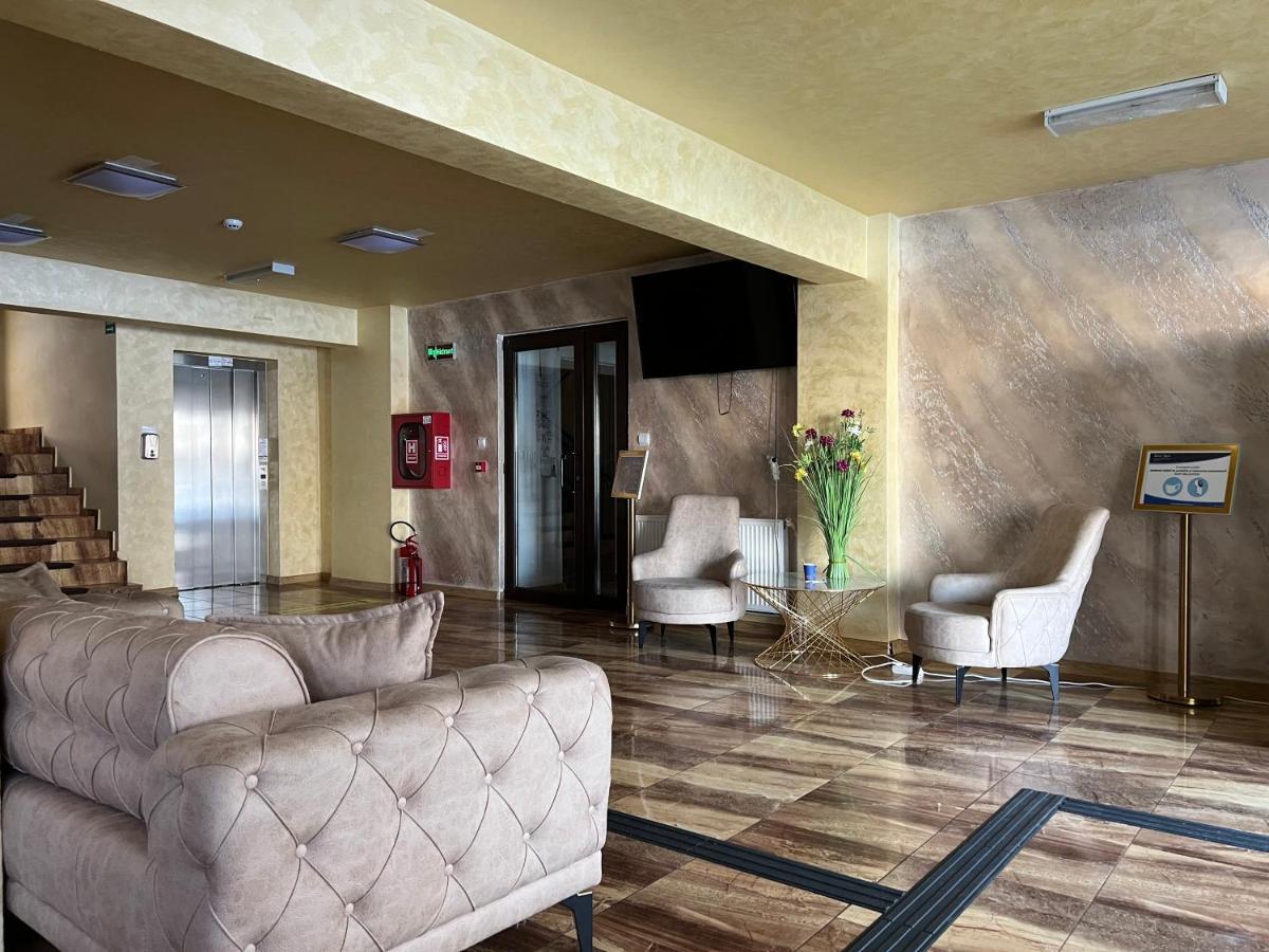 Hotel Mara Brăila Екстериор снимка
