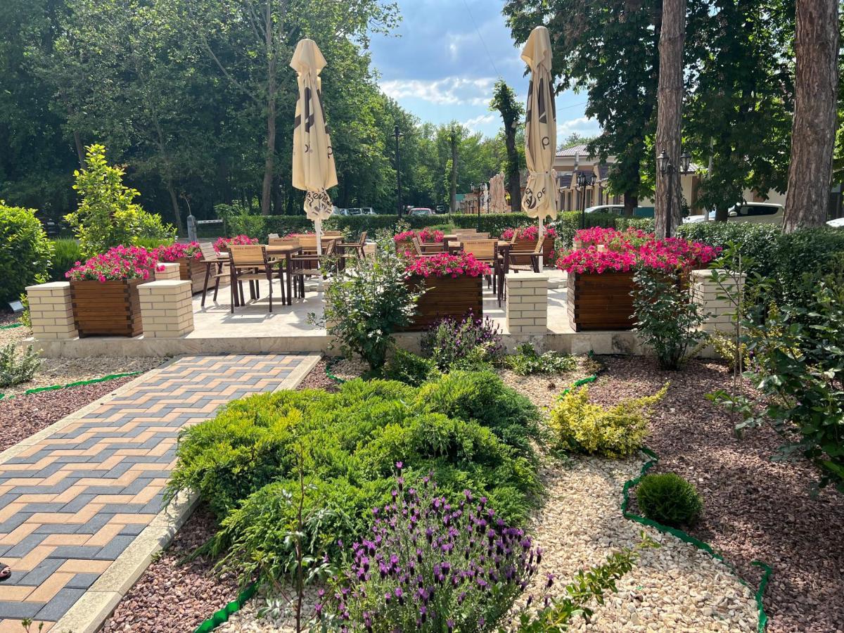 Hotel Mara Brăila Екстериор снимка